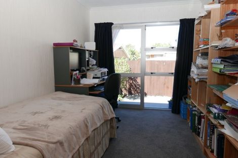 Photo of property in 82 Sawyers Arms Road, Northcote, Christchurch, 8052