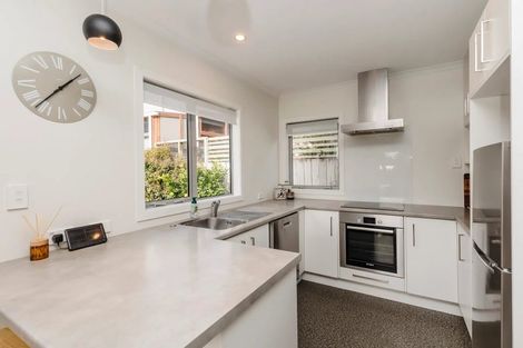 Photo of property in 88b Pioneer Road, Moturoa, New Plymouth, 4310