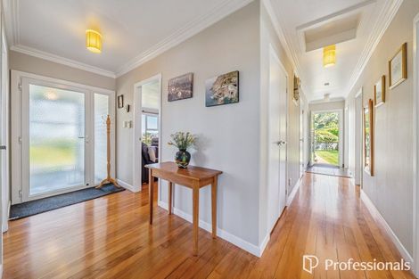 Photo of property in 14 Bushey Way, Maungaraki, Lower Hutt, 5010
