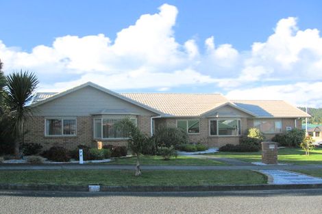 Photo of property in 3 Markson Avenue, Onerahi, Whangarei, 0110