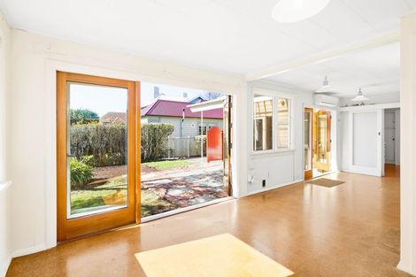 Photo of property in 159 Highgate, Roslyn, Dunedin, 9010