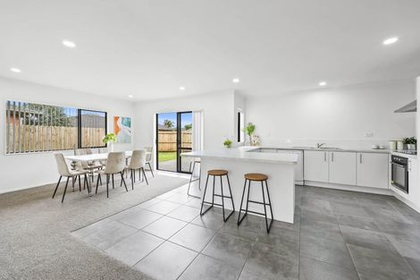 Photo of property in 37 Nicholas Gibbons Drive, Clendon Park, Auckland, 2103