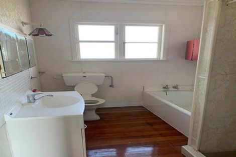 Photo of property in 19 Bowen Street, Levin, 5510