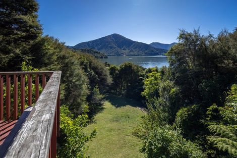 Photo of property in 225 Moetapu Bay Road, Moetapu Bay, Linkwater, 7282
