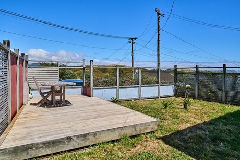 Photo of property in 16 Walker Avenue, Paremata, Porirua, 5026
