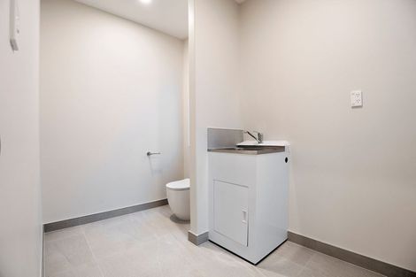 Photo of property in 5a Topliss Drive, Northcross, Auckland, 0632