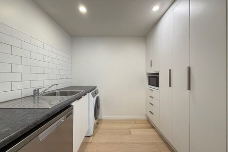 Photo of property in Quantum On Thorndon Quay, 3/163d Thorndon Quay, Pipitea, Wellington, 6011