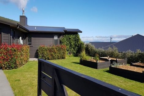 Photo of property in 5 Peregrine Place, Kinloch, Taupo, 3377