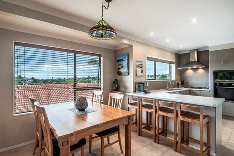 Photo of property in 99 John Downs Drive, Browns Bay, Auckland, 0630