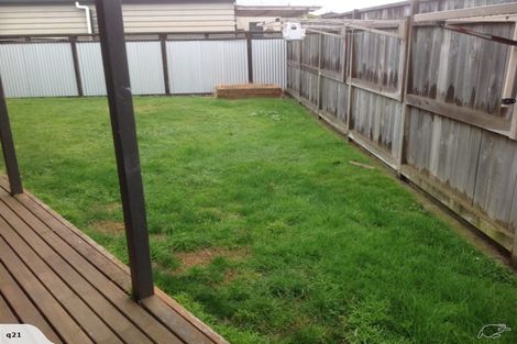 Photo of property in 27 Jeffares Place, Taradale, Napier, 4112