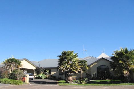 Photo of property in 5 Merivale Court, Rototuna, Hamilton, 3210