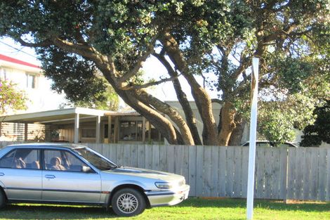 Photo of property in 242 Centreway Road, Orewa, 0931
