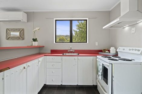 Photo of property in 1a Sunny Grove, Wainuiomata, Lower Hutt, 5014