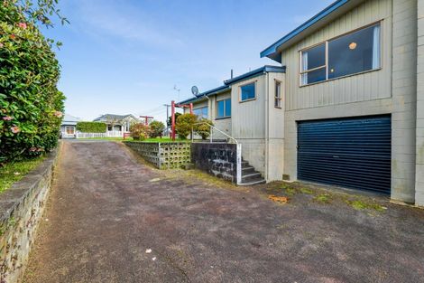 Photo of property in 39 Birdwood Avenue, Moturoa, New Plymouth, 4310
