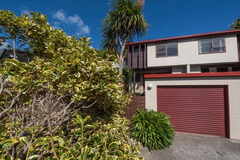 Photo of property in 99 Churton Drive, Churton Park, Wellington, 6037