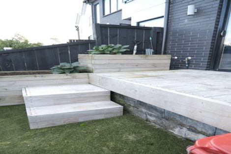 Photo of property in 9 Podgora Avenue, Kumeu, 0810