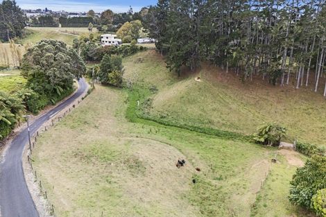 Photo of property in 15 Townsend Road, Paraite, New Plymouth, 4373