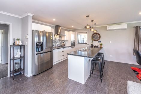 Photo of property in 19 Poynter Place, Gonville, Whanganui, 4501