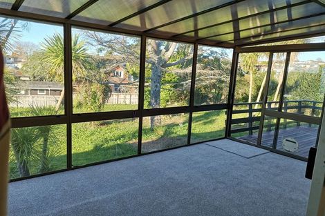 Photo of property in 2/60 Oakdale Road, Mount Roskill, Auckland, 1041