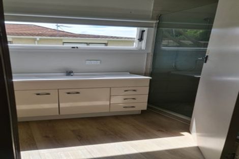 Photo of property in 143 Ocean View Road, Hillcrest, Auckland, 0627