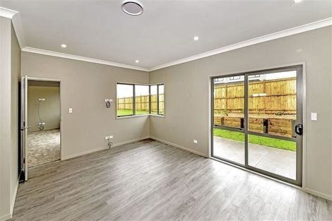 Photo of property in 11 Stonedale Drive, Pukekohe, 2120