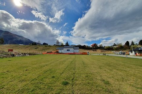Photo of property in 11 Magpie Place, Lake Hawea, Wanaka, 9382