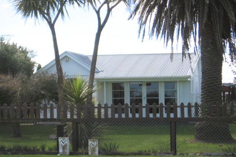 Photo of property in 131 Seabury Avenue, Foxton Beach, Foxton, 4815