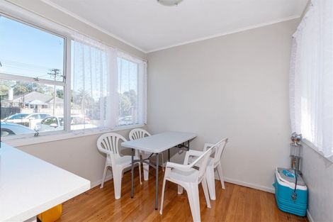 Photo of property in 7 Coletta Lane, Te Atatu South, Auckland, 0610