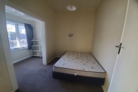 Photo of property in 18 Somerset Avenue, Newtown, Wellington, 6021