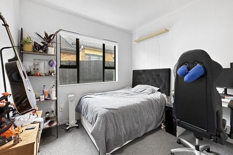 Photo of property in 73 Hamlin Road, Mount Wellington, Auckland, 1060