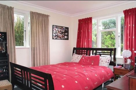 Photo of property in 55 Handyside Street, Tawa, Wellington, 5028