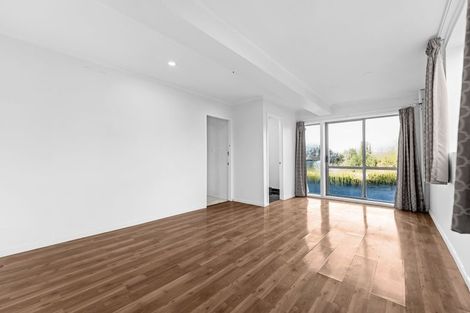 Photo of property in 20 Finn Place, Totara Vale, Auckland, 0629