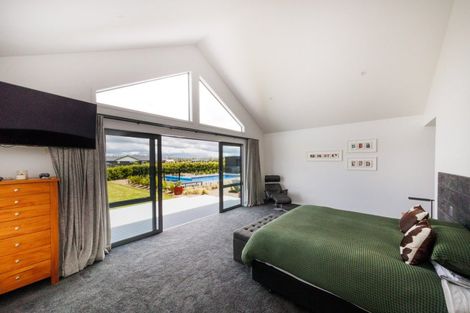 Photo of property in 12 Colquhoun Way, Kelvin Grove, Palmerston North, 4470