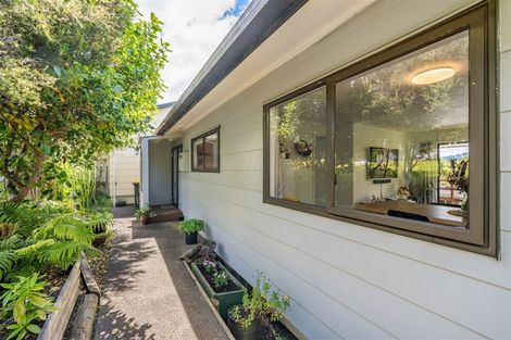 Photo of property in 14b Fenchurch Grove, Stokes Valley, Lower Hutt, 5019
