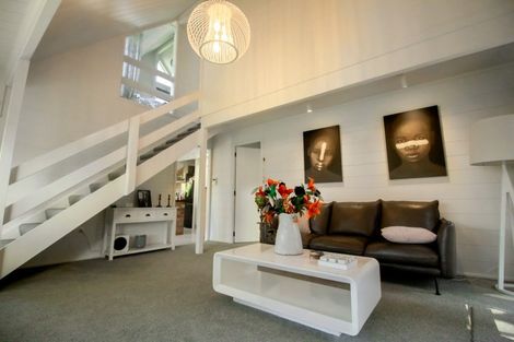 Photo of property in 266 Victoria Avenue, Hokowhitu, Palmerston North, 4410