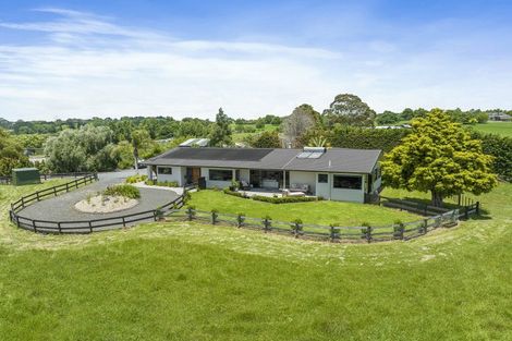 Photo of property in 85 Whitford-maraetai Road, Whitford, Howick, 2571