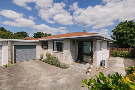 Photo of property in 59 Crewe Crescent, Hokowhitu, Palmerston North, 4410