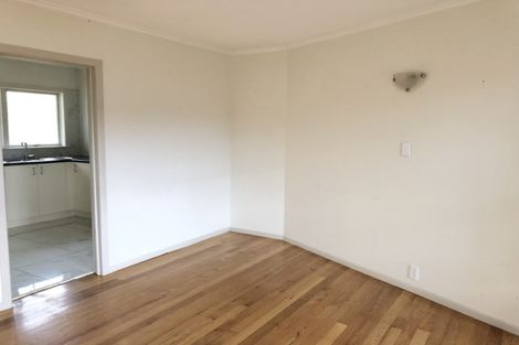 Photo of property in 2/13a Evelyn Place, Hillcrest, Auckland, 0627