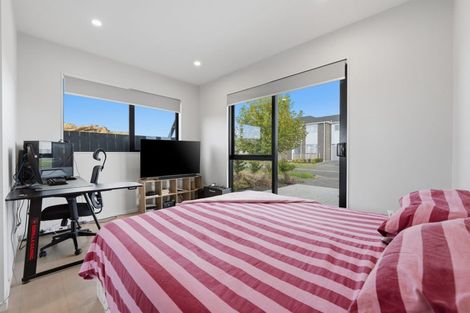 Photo of property in 13 Ngakau Road, Karaka, 2113