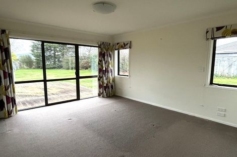 Photo of property in 27 Carrington Drive, Carterton, 5713