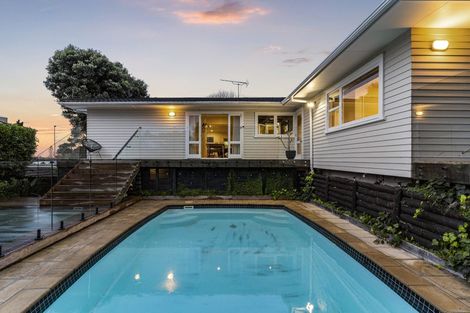 Photo of property in 6 Tilden Avenue, Hillcrest, Auckland, 0627