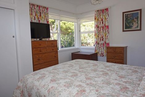 Photo of property in 24 Avenue North Road, Levin, 5510