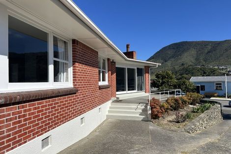 Photo of property in 72 Auckland Street, Picton, 7220