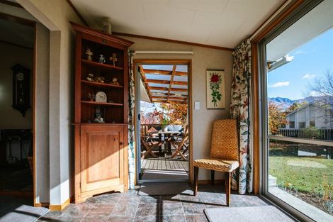 Photo of property in 1 Hunter Crescent, Wanaka, 9305