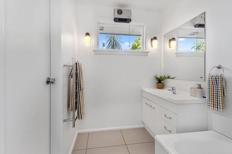 Photo of property in 7 Roydvale Avenue, Burnside, Christchurch, 8042