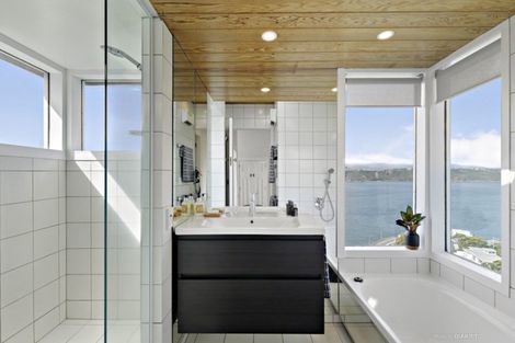 Photo of property in 11 Grafton Road, Roseneath, Wellington, 6011