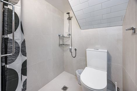 Photo of property in 6 Lucas Place, Weymouth, Auckland, 2103