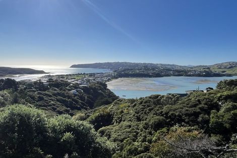 Photo of property in 37 Kahu Road, Paremata, Porirua, 5024