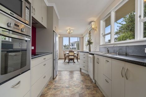 Photo of property in 46 Nevada Drive, Merrilands, New Plymouth, 4312