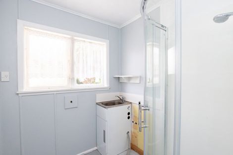 Photo of property in 21 Hayward Road, Ngatea, 3503